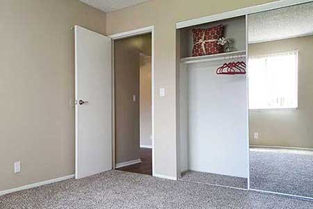 Shadow Mountain apartment bedroom and closet